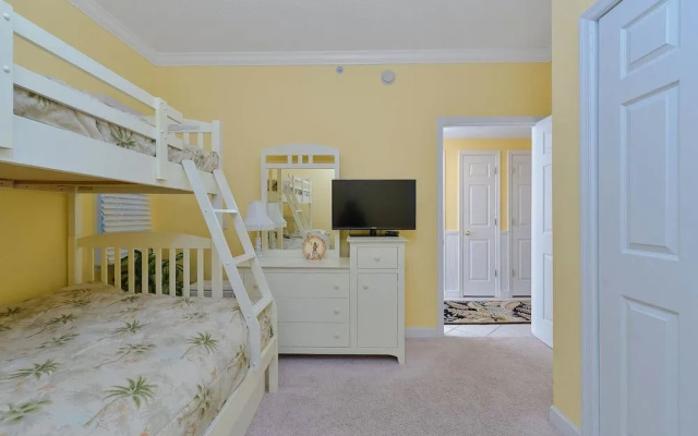 Astoria 402 by RedAwning