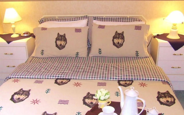 Silvern Lake Trail Bed & Breakfast