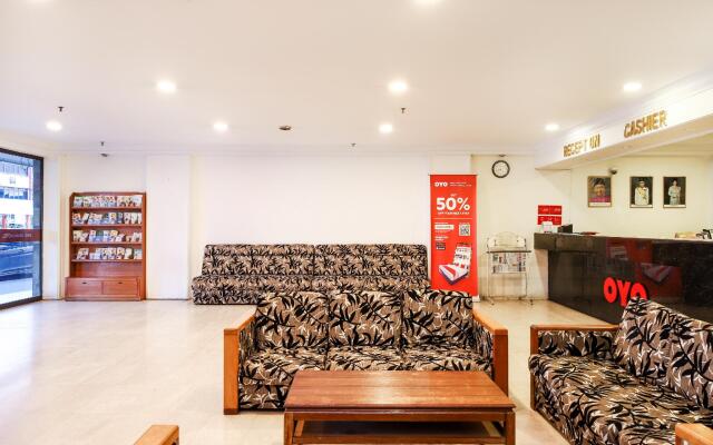 OYO 11342 Liwah Hotel