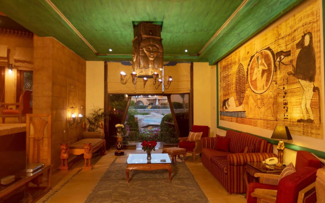 Royal Savoy Hotel & Villas