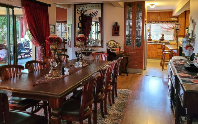 Casa Alegre Guesthouse