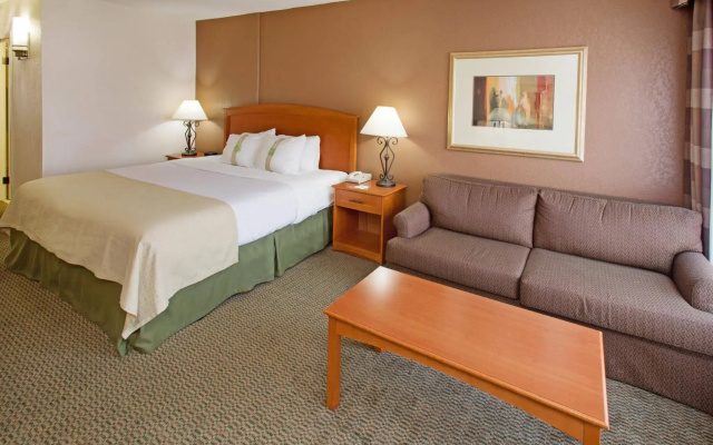 Holiday Inn Coralville Iowa City by IHG