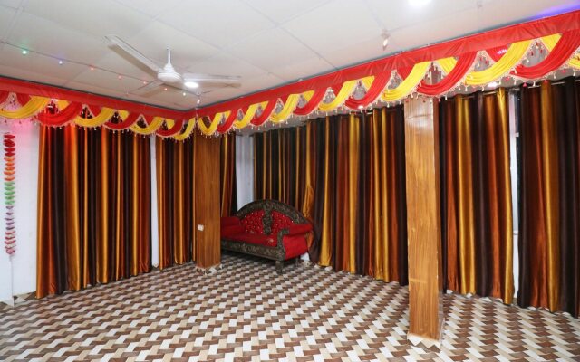 Oyo 18395 Star Palace