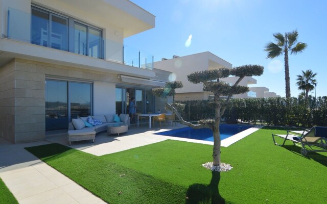 Luxurious Villa with Private Swimming Pool in Orihuela