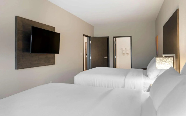 MainStay Suites Cincinnati University - Uptown