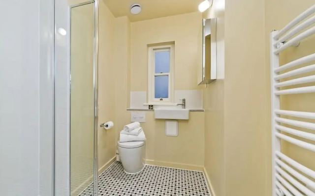 Prime Studio in Fashionable Primrose Hill