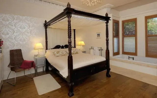 2@109 Hull
