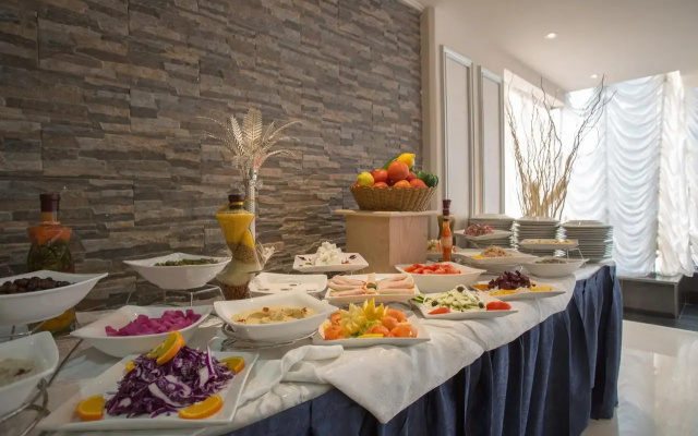 la hoya hotel suites