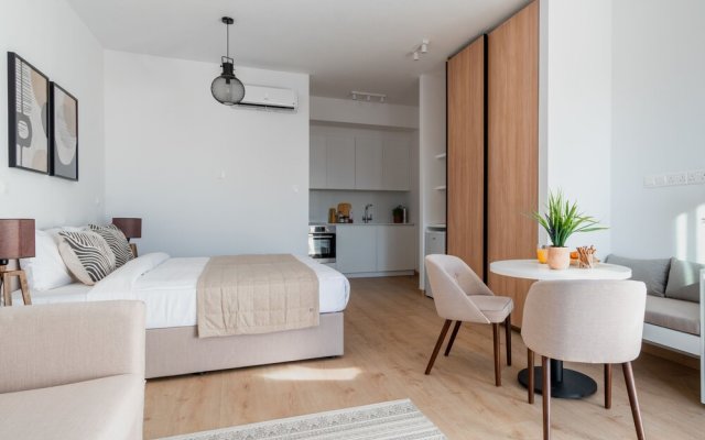 Cute and Perfectly Planned Studio With Balcony in Sunny Porto All Yours