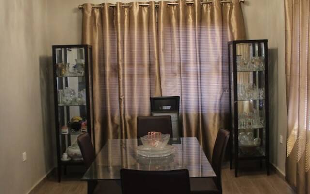 Rose Leat Elegant Bed & Breakfast