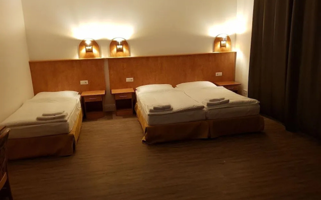 Hotel Krone UG