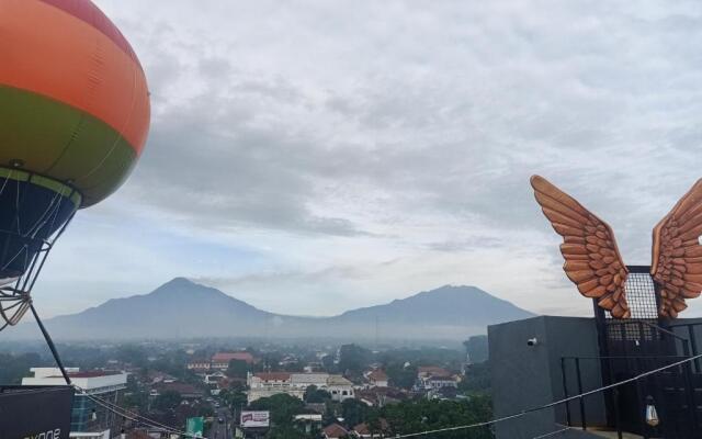 Maxonehotels Loji Kridanggo