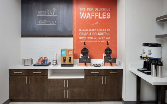 Hampton Inn & Suites Lexington Columbia