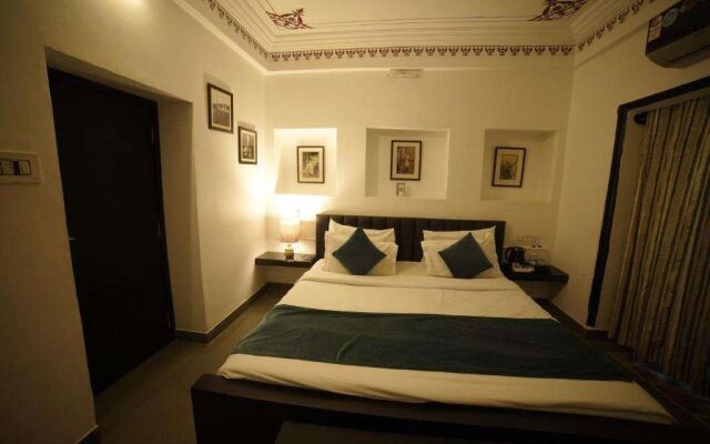 Udai Niwas on Lake Pichola
