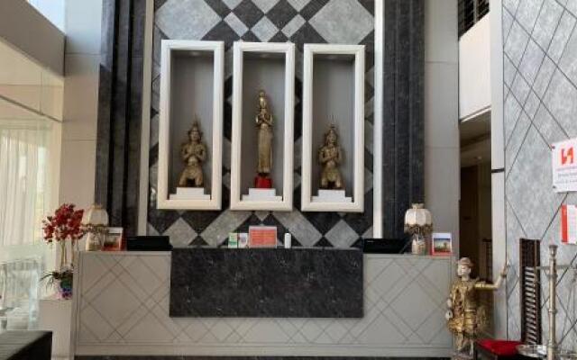 M Hotel Kupang