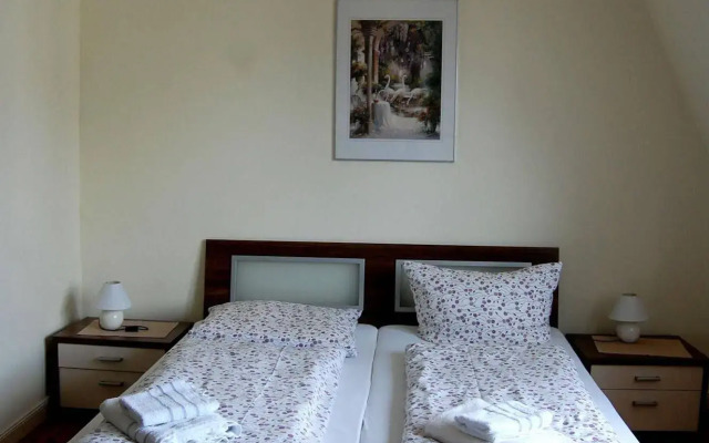 The Avalon Hotel