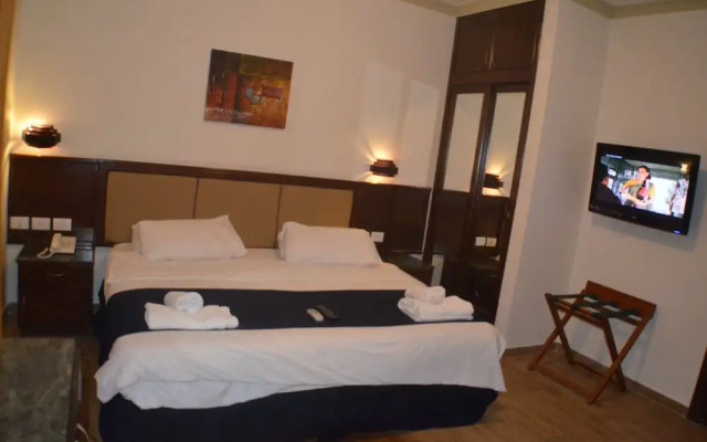 Shepherd Plaza Hotel