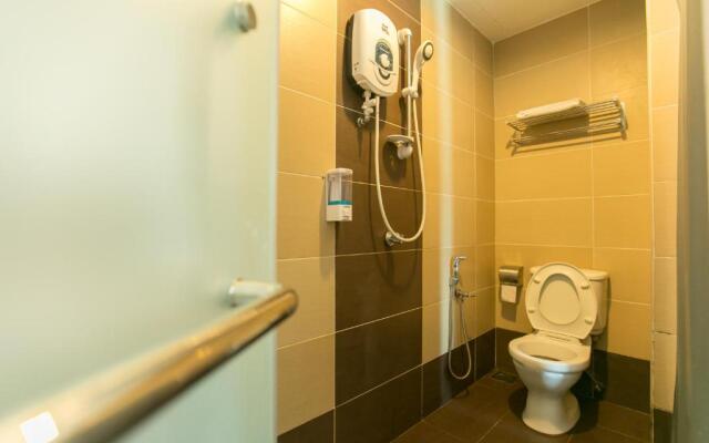 1 Hotel Mahkota Cheras