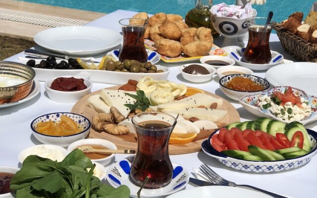 Cayirli Alacati Butik Otel