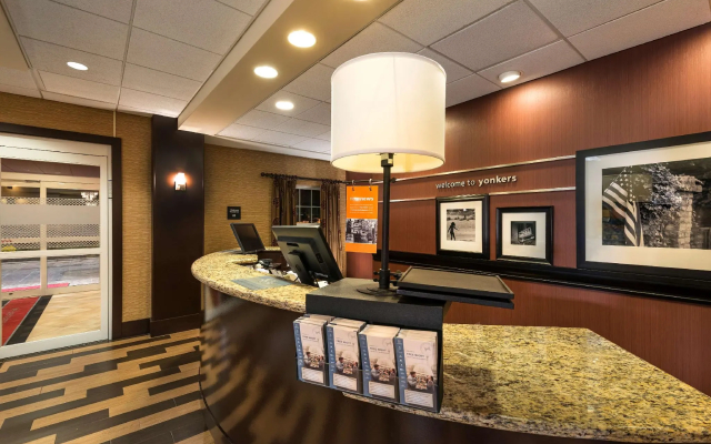 Hampton Inn & Suites Yonkers