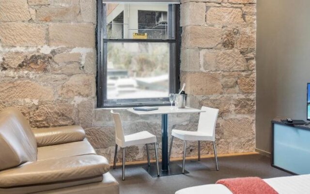 Watermans Hotel