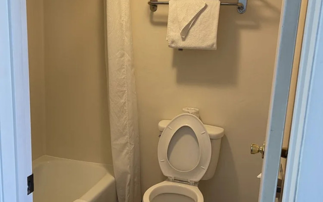 Horseshoe Curve Lodge