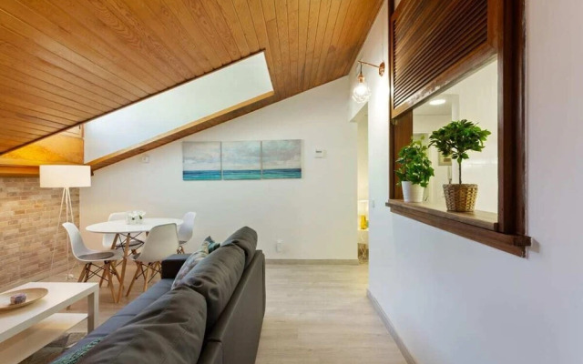 Bright & Modern 1-bedroom Apartment in Centro