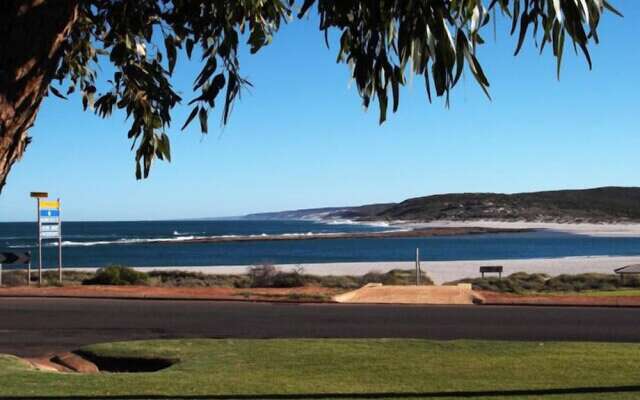 Pelican Shore Villas