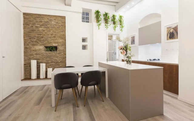 Deluxe Pitti Suites by MMega