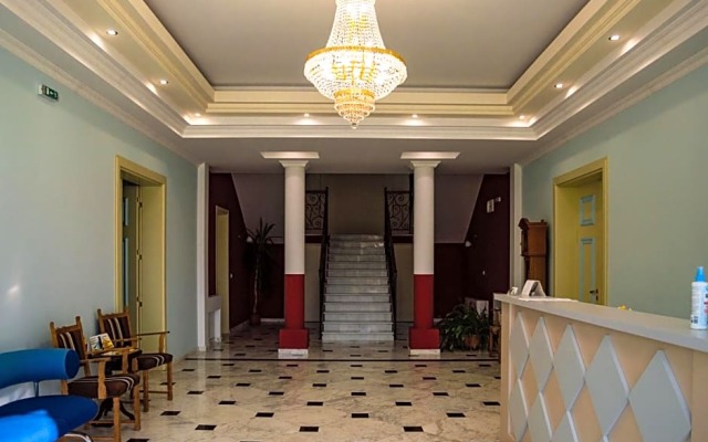 Aleksion Palace