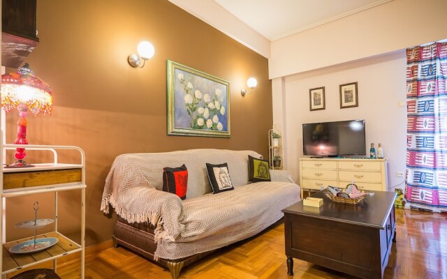 Comfortable Central Athens Flat by Cloudkeys