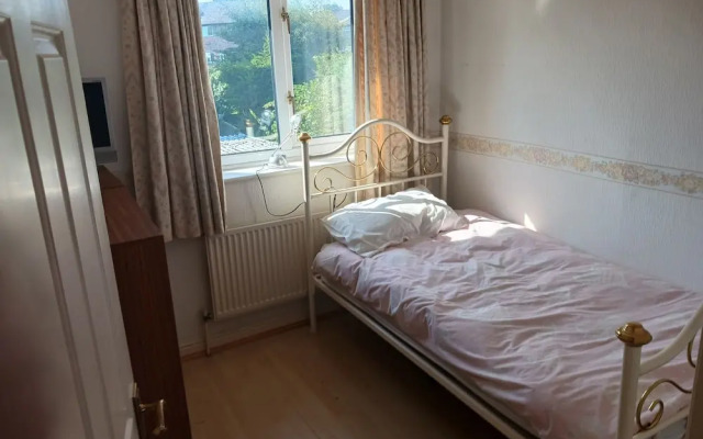 Captivating 3-bed House in Saint Helens