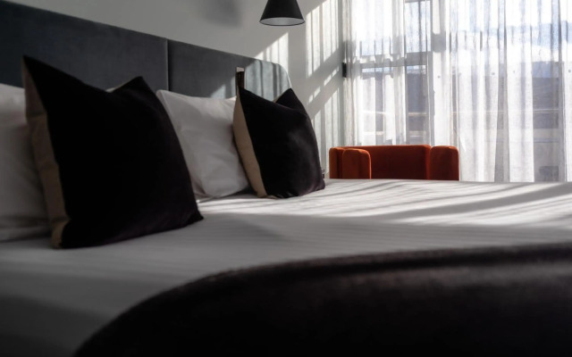 Salamanca Suites