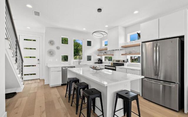 198 Riberia - Downtown Waterfront Luxury Home