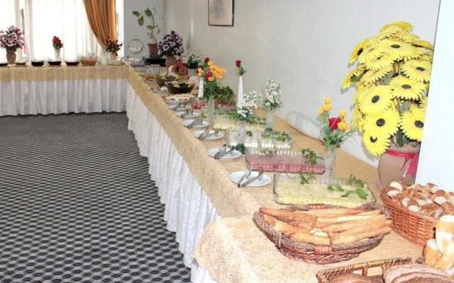 Orontes Hotel