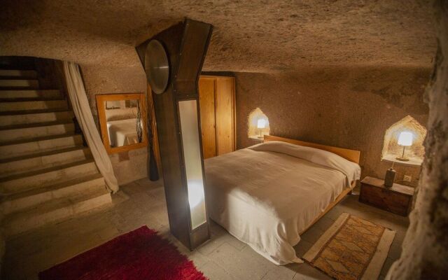 Asmali Cave House