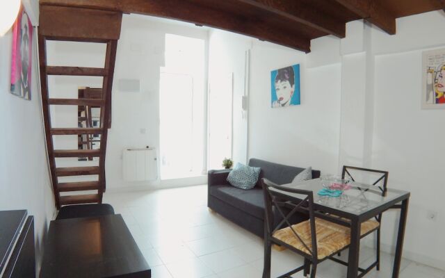 Estudio cercano a Plaza Castilla CBA6