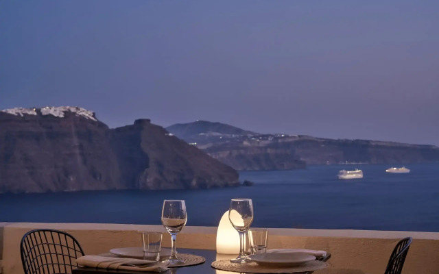 Mr and Mrs White Oia – Santorini