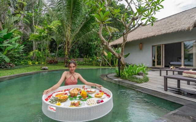 Brand New luxury 3BR Villa Ethnic Ubud 2