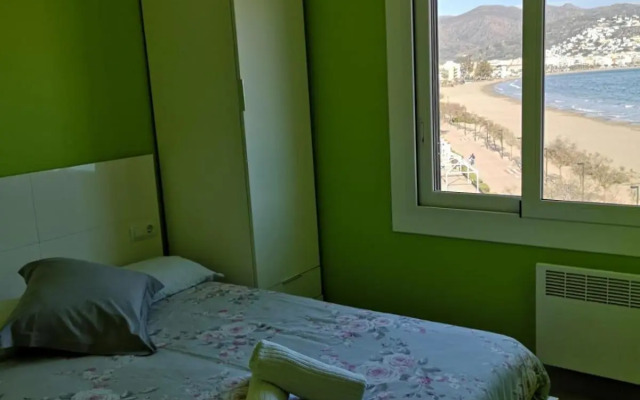 Fantástico apartamento en primera línea de mar