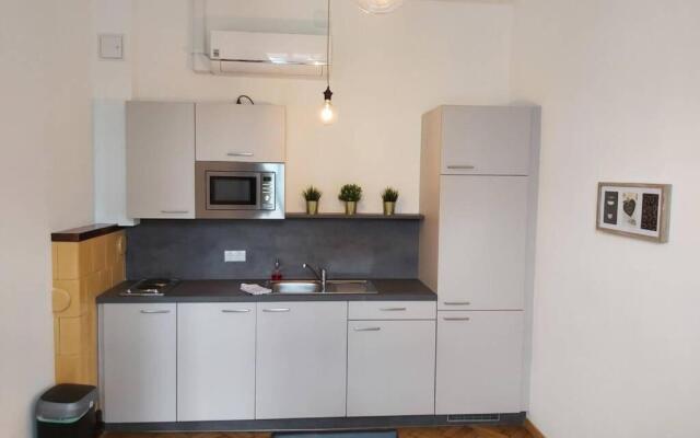 Lovely new 2 bedroom near hannovamarkt