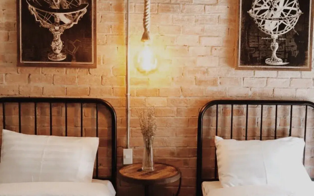 The LOCAL Ari - Hostel