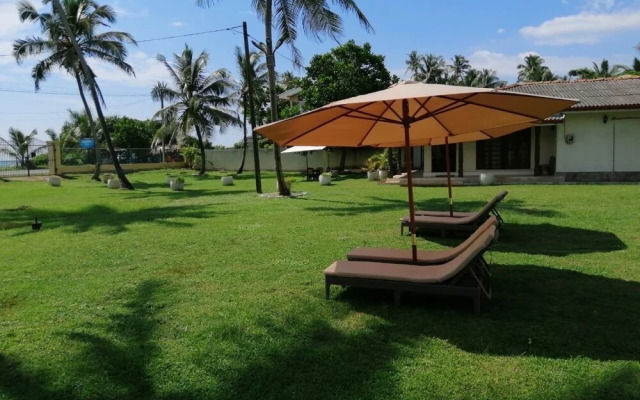 NALENDRA Beachfront villa