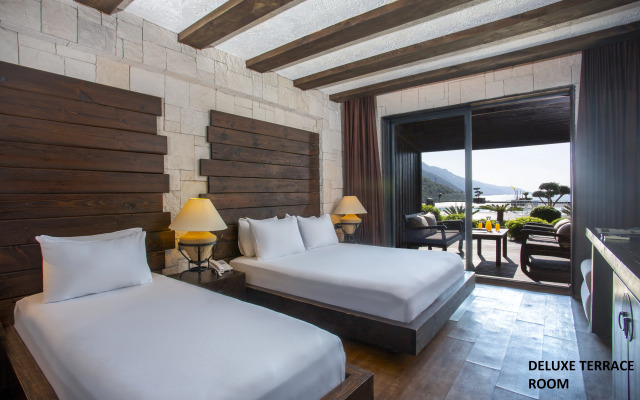Manaspark Deluxe Hotel
