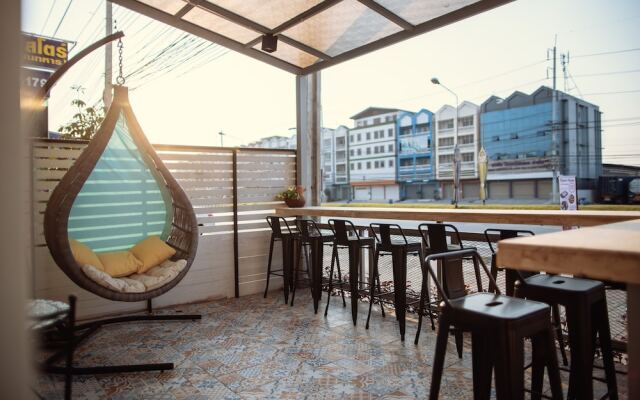 Sleep To Fly Hotel & Hostel