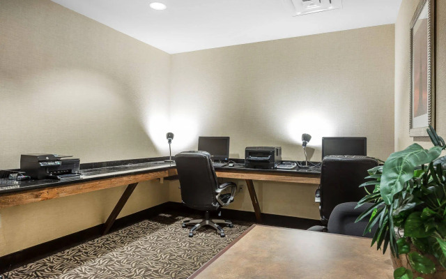 Comfort Suites Charleston West Ashley