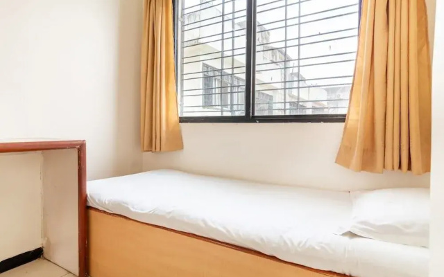 Hotel Rahi by OYO Rooms