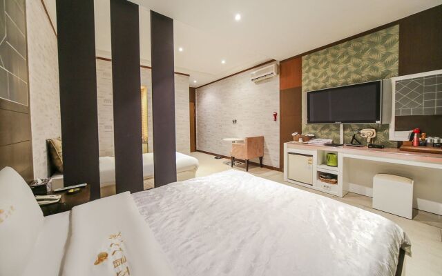 Hotel Nostalgia Paju