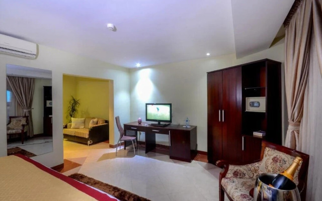 Silver Towers Hotel
