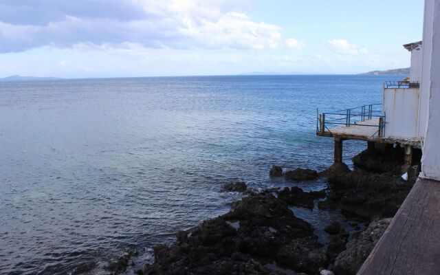 Can Karaburun Hotel